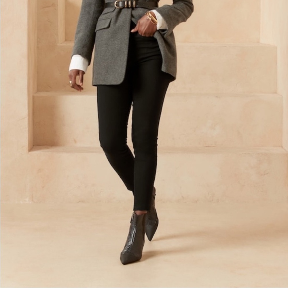 Banana Republic | Premium Denim High Rise Skinny Jeans in Black Size 30 / 10